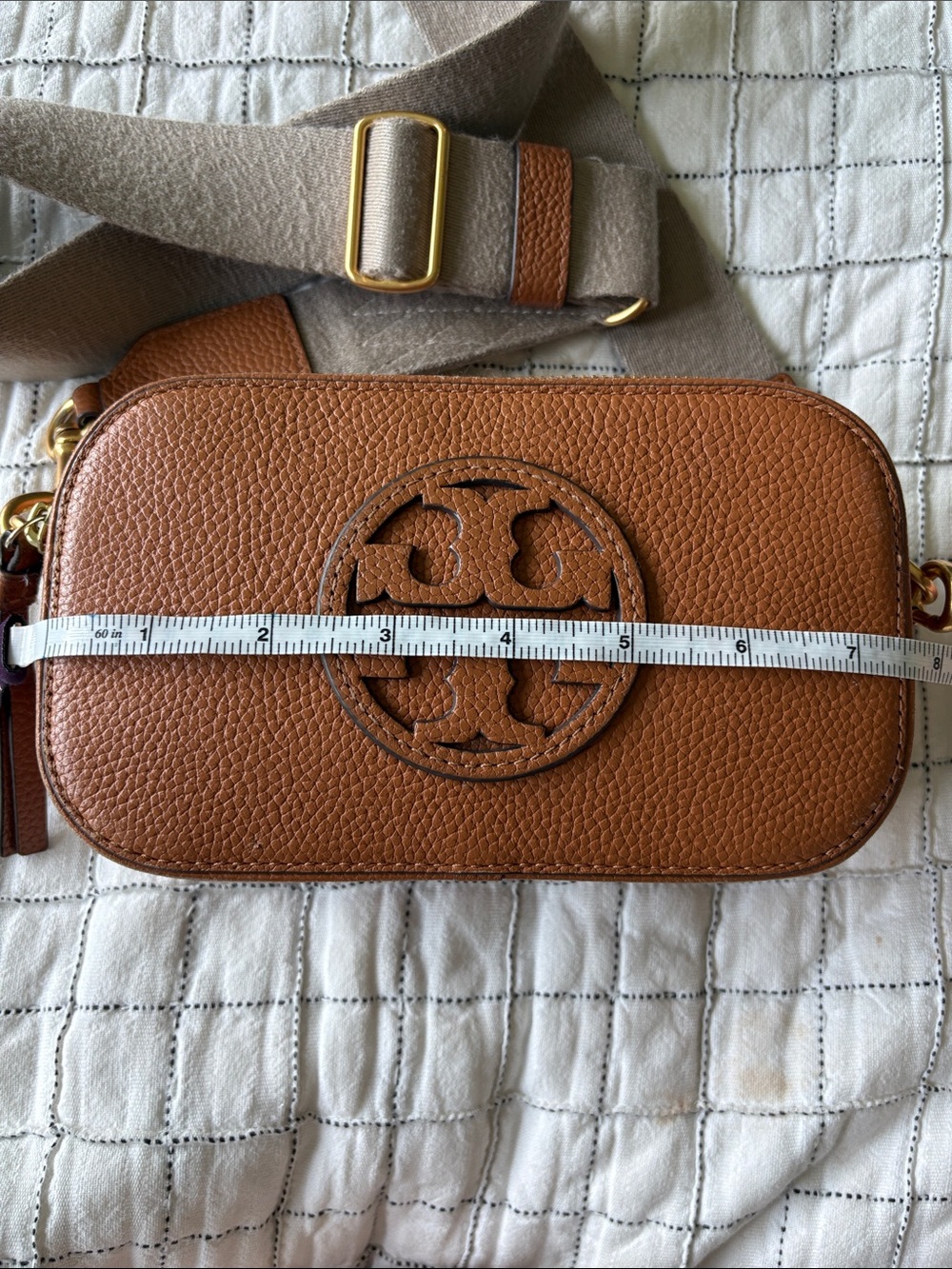 Tory Burch Caramel Pebbled Leather Crossbody Camera Bag with Wide Strap - Picture 2 of 7